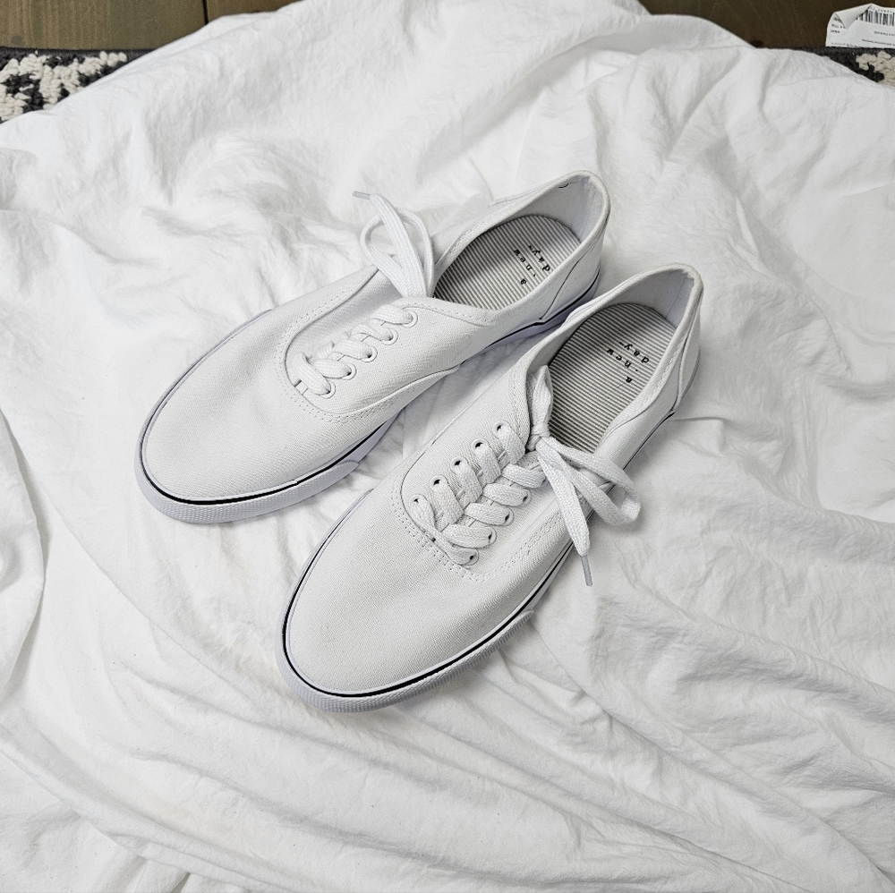 NWOT White Women's Sneakers
